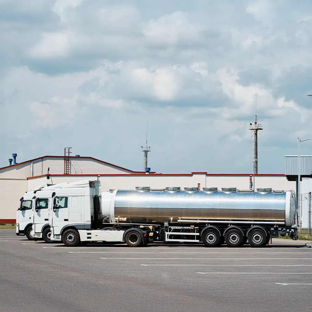 Spedition für Tankauflieger Transporte